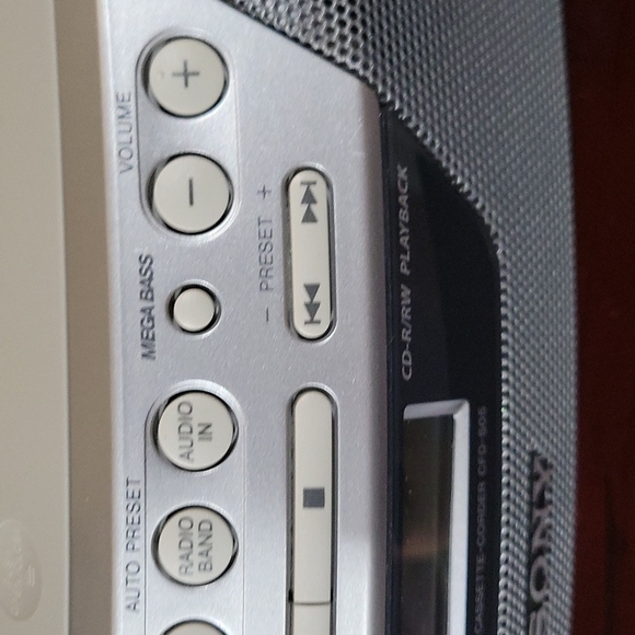 Vintage Sony Boombox Cassette/CD player Mega Bass - Picture 5 of 9